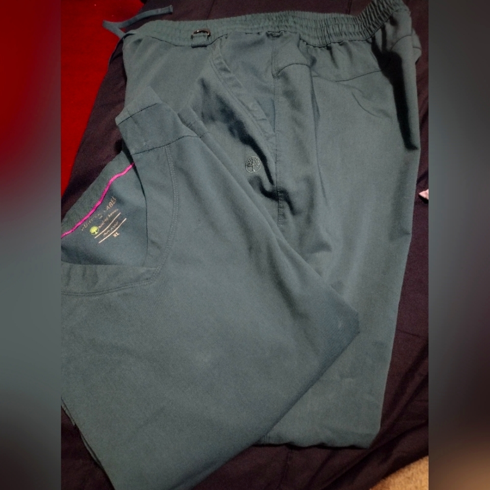 Xl top and lg pant scrubs